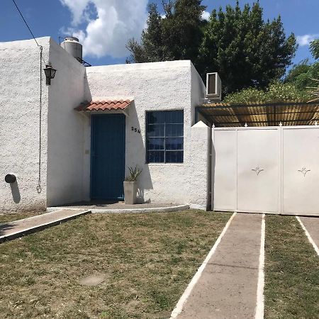 Villa La Casa Azul: Tranquilidad Y Esparcimiento En Un Entorno Natural Chascomús Exterior foto